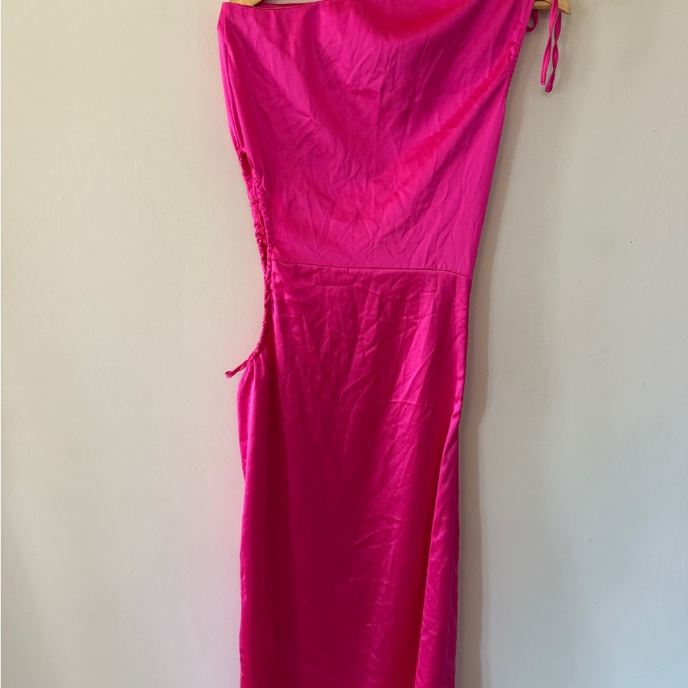 Elegant Pink One-Shoulder Nour Maxi Dress - Picture 8 of 10
